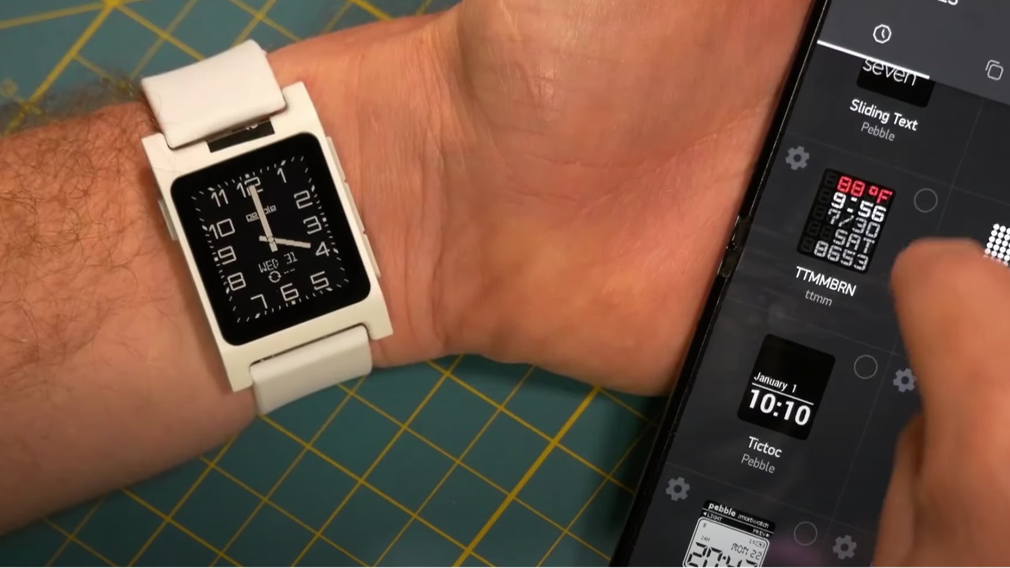 First Core 2 Duo smartwatch demo is here, with updates on shipping and software