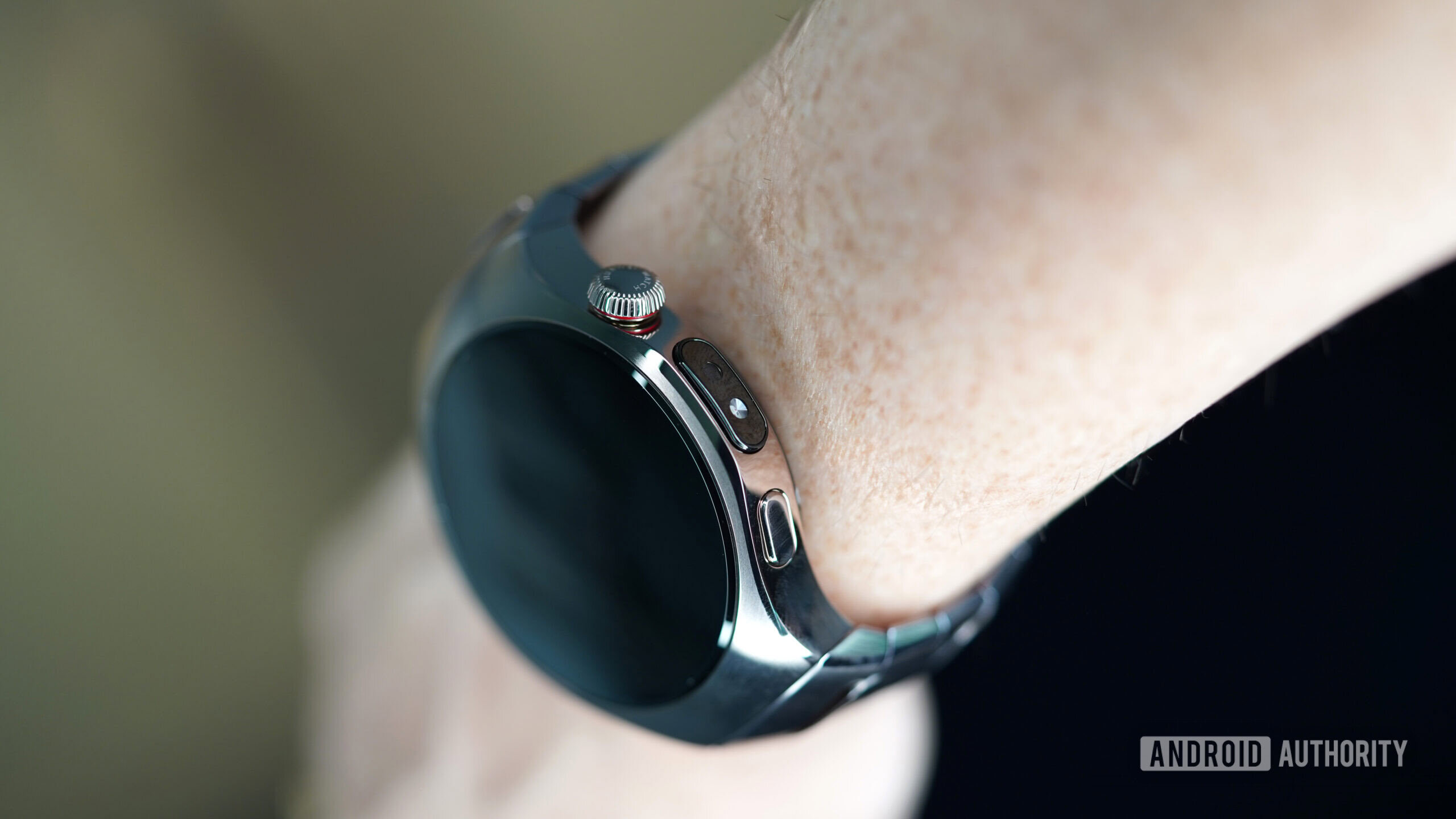 HUAWEI Watch 5 launched with tech that turns a single tap into a full health scan