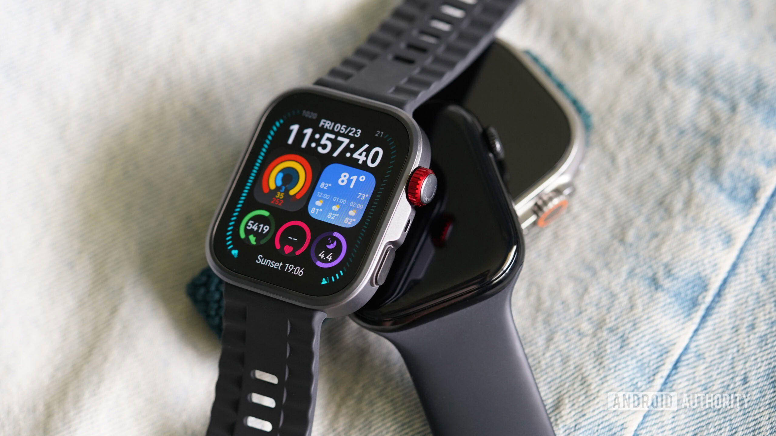 The HUAWEI Watch Fit 4 Pro is a great pick for Android users that crave classic Apple Watch style