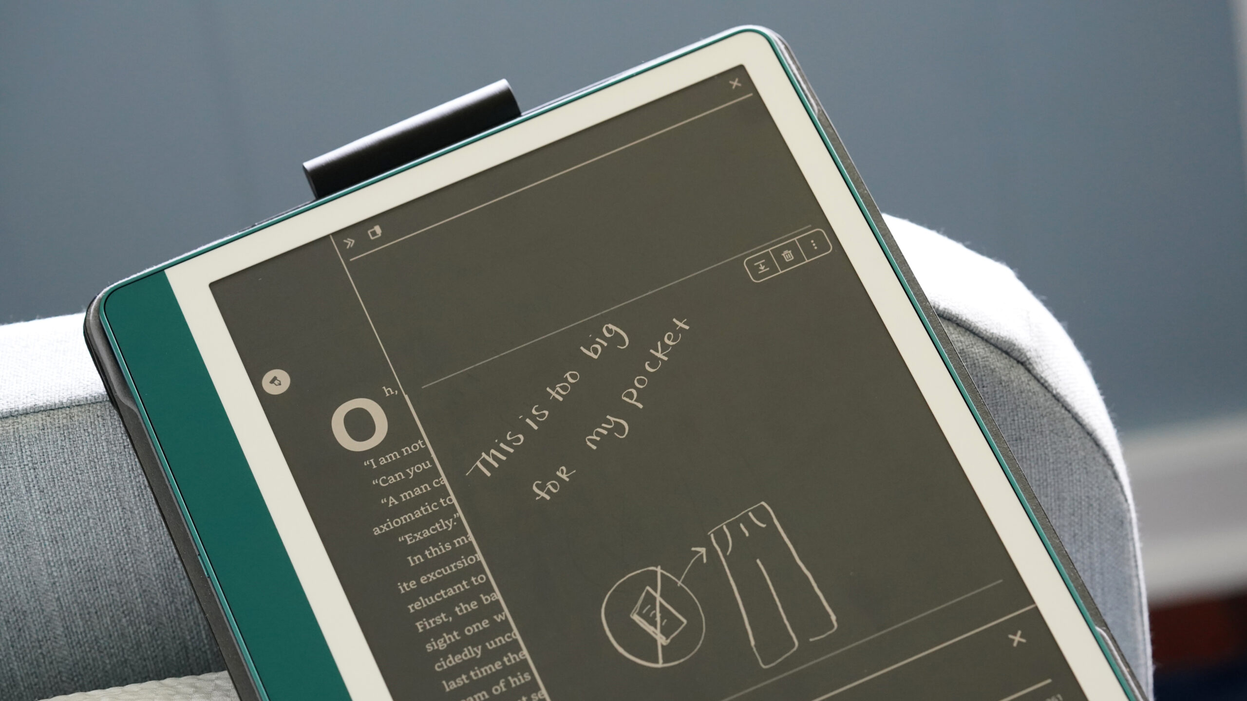 I really want a pocket-sized Kindle Scribe