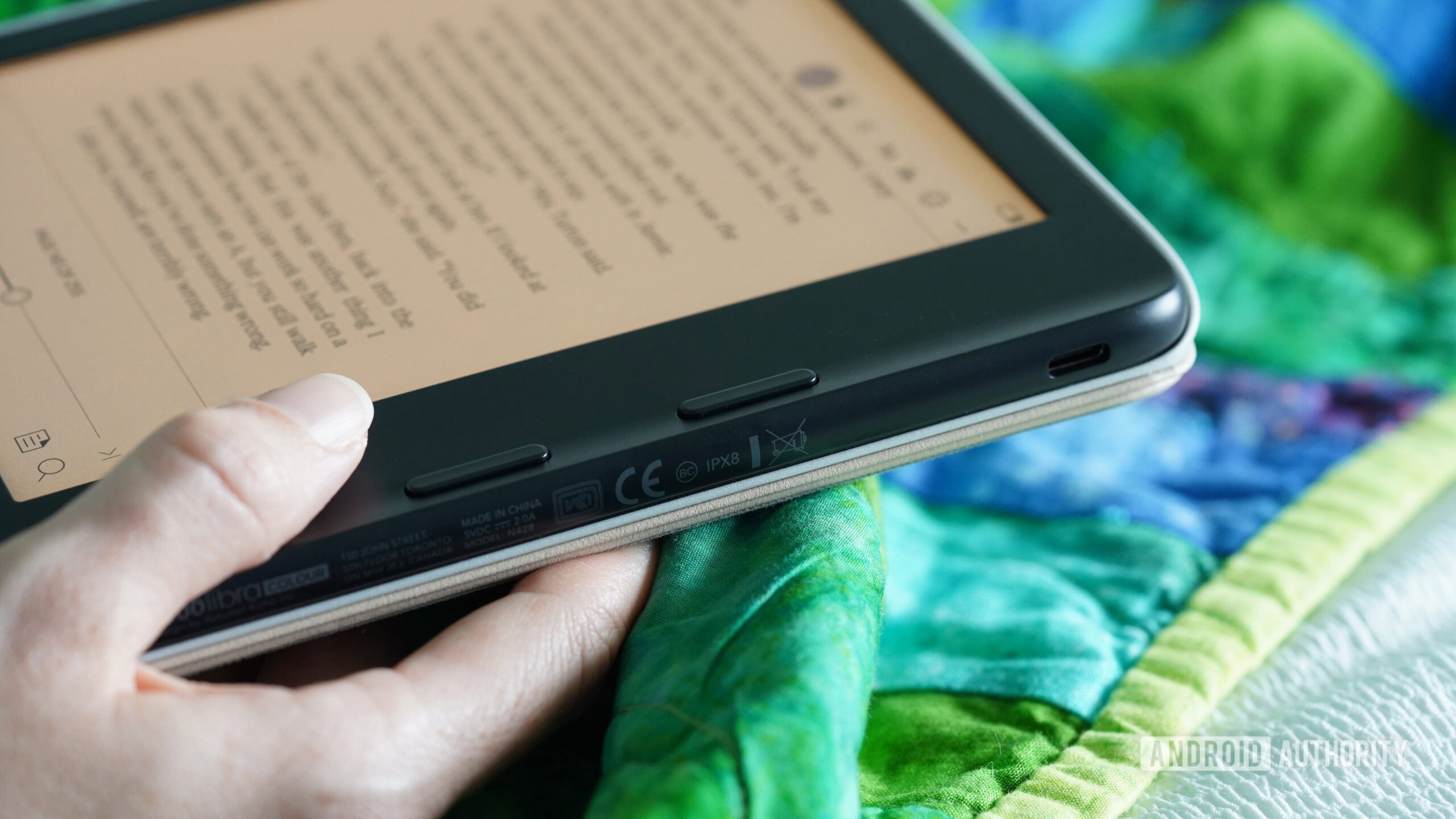 The Kobo Libra Colour is my favorite Kindle alternative for one key reason