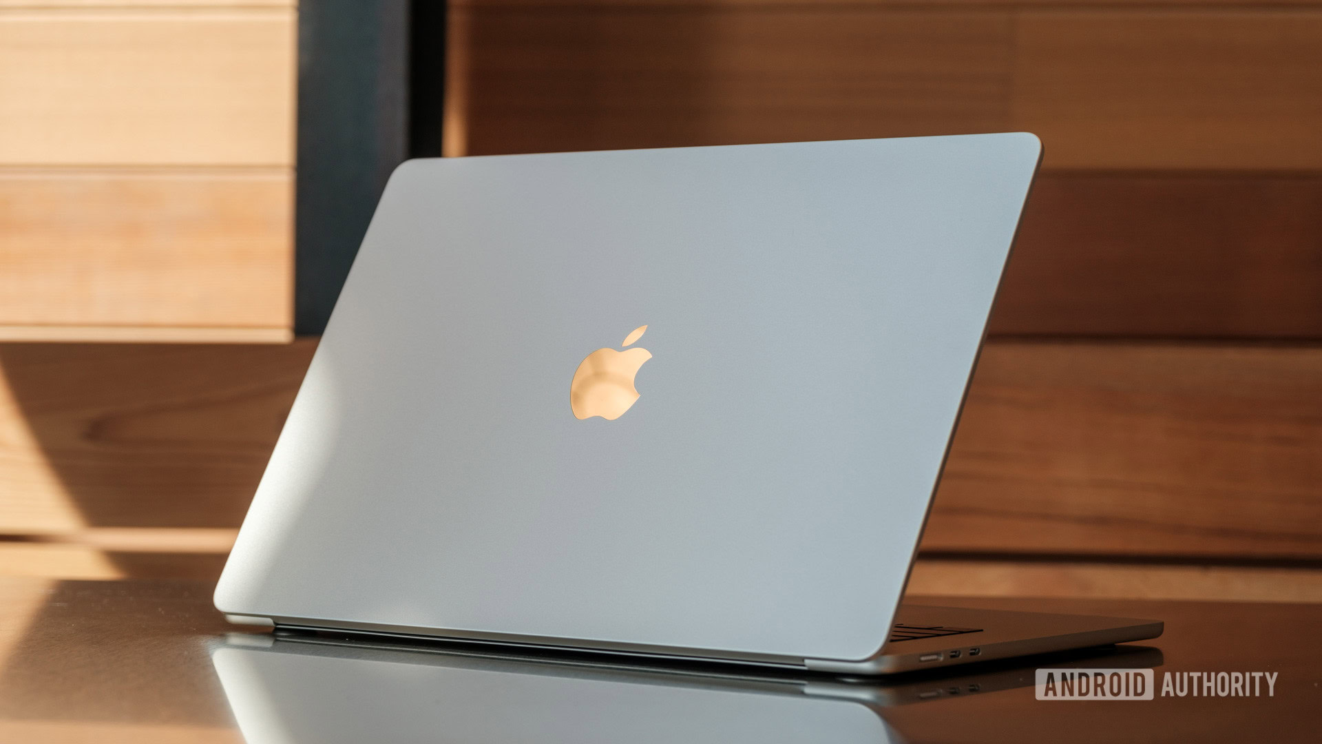 The top-spec 2025 MacBook Air just hit a record-low price in the holiday sales