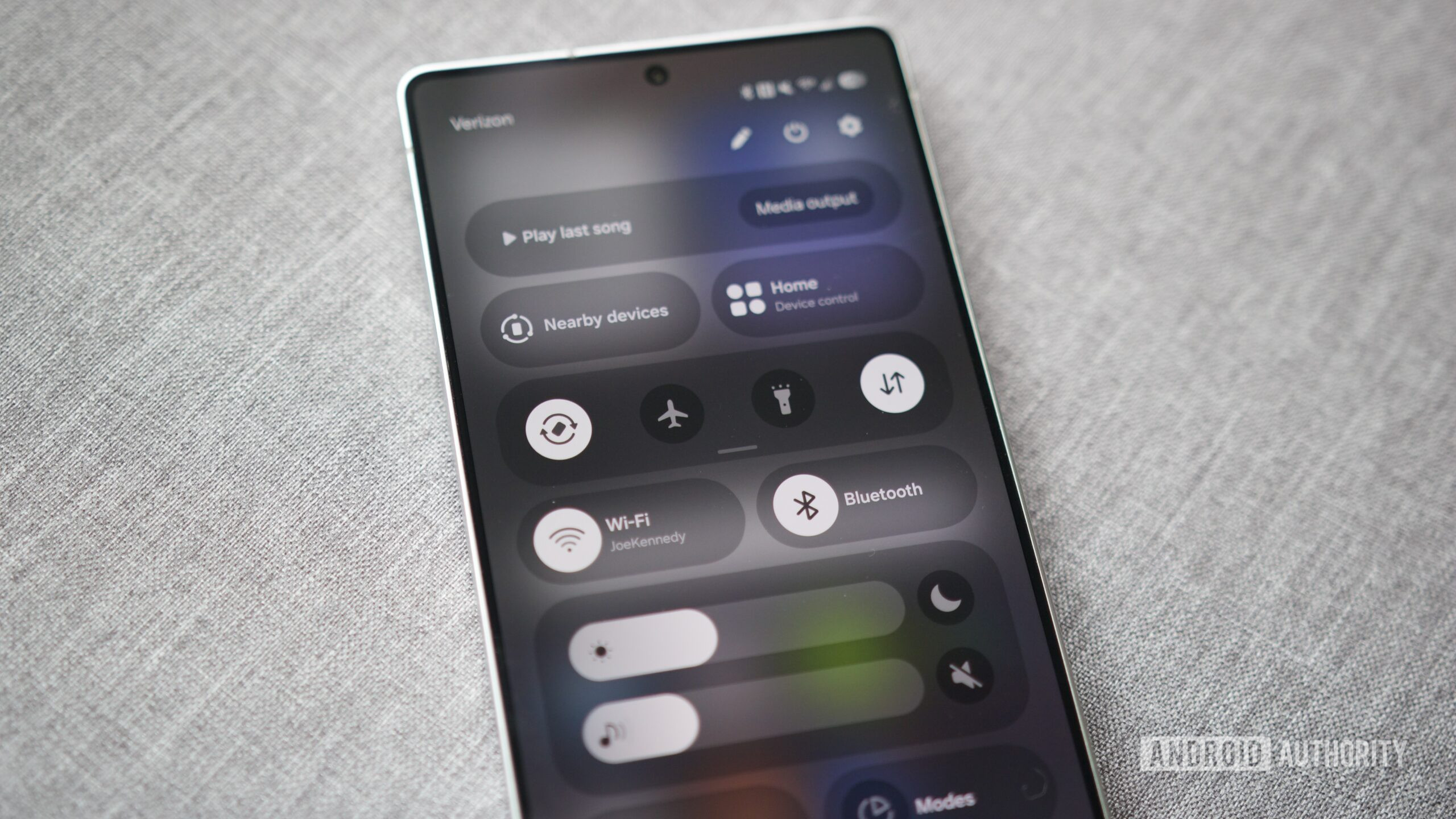 Separated notification and quick settings panel on One UI 7? Here’s a tip you might have missed
