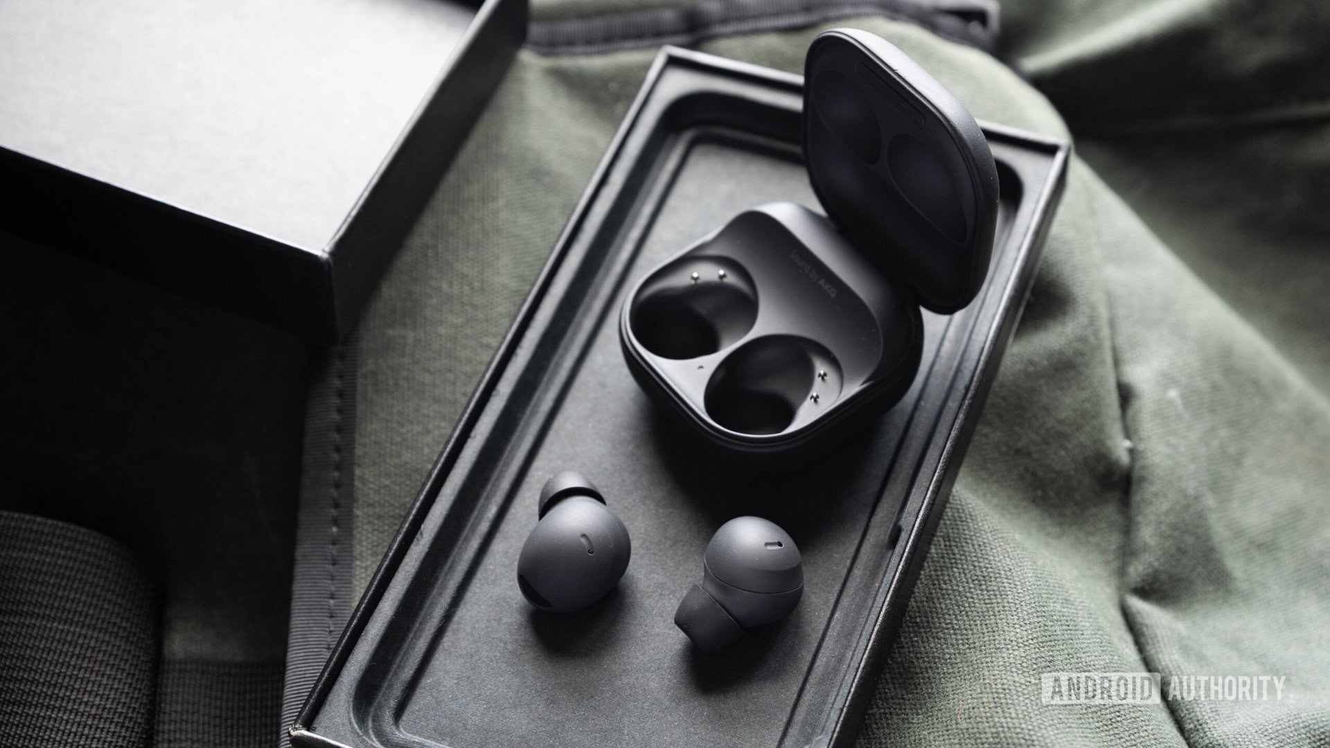 Older Galaxy Buds models get the deeper integration they deserve with One UI 8