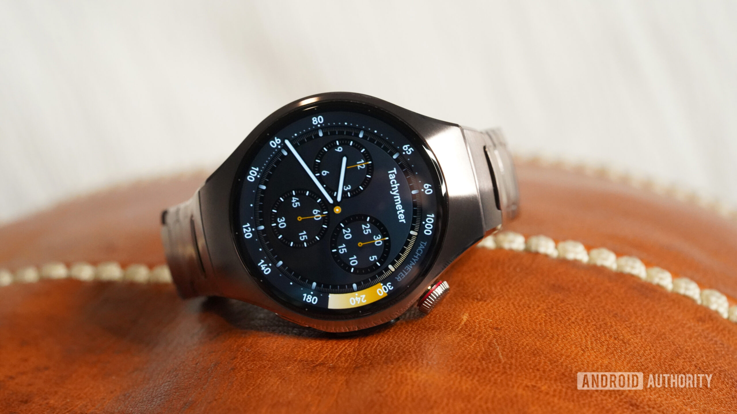The HUAWEI Watch 5 combines innovation and elegance to craft a delightful Wear OS alternative