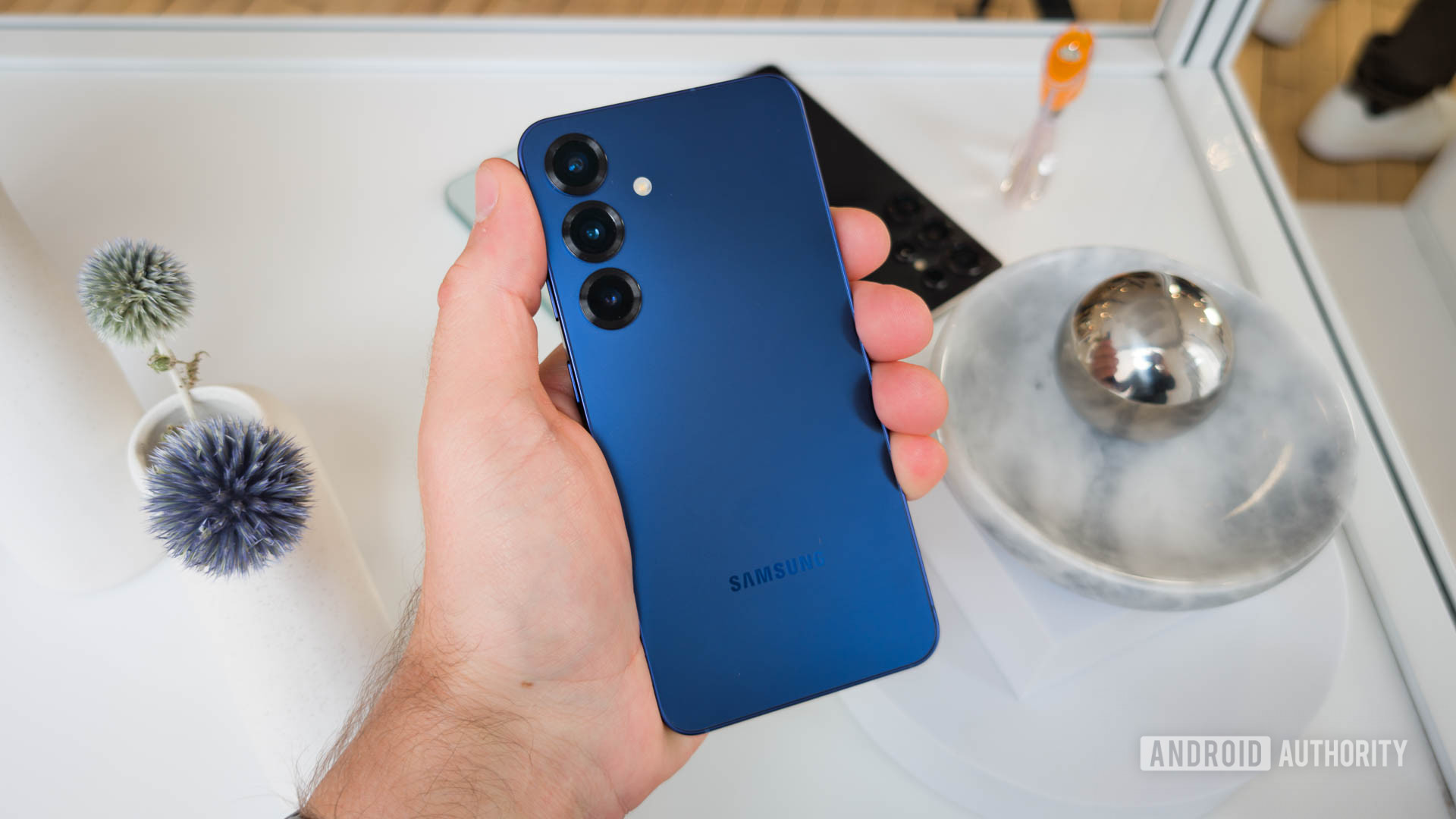 Samsung Galaxy S25 vs Google Pixel 9 deals: Both at all-time low prices!