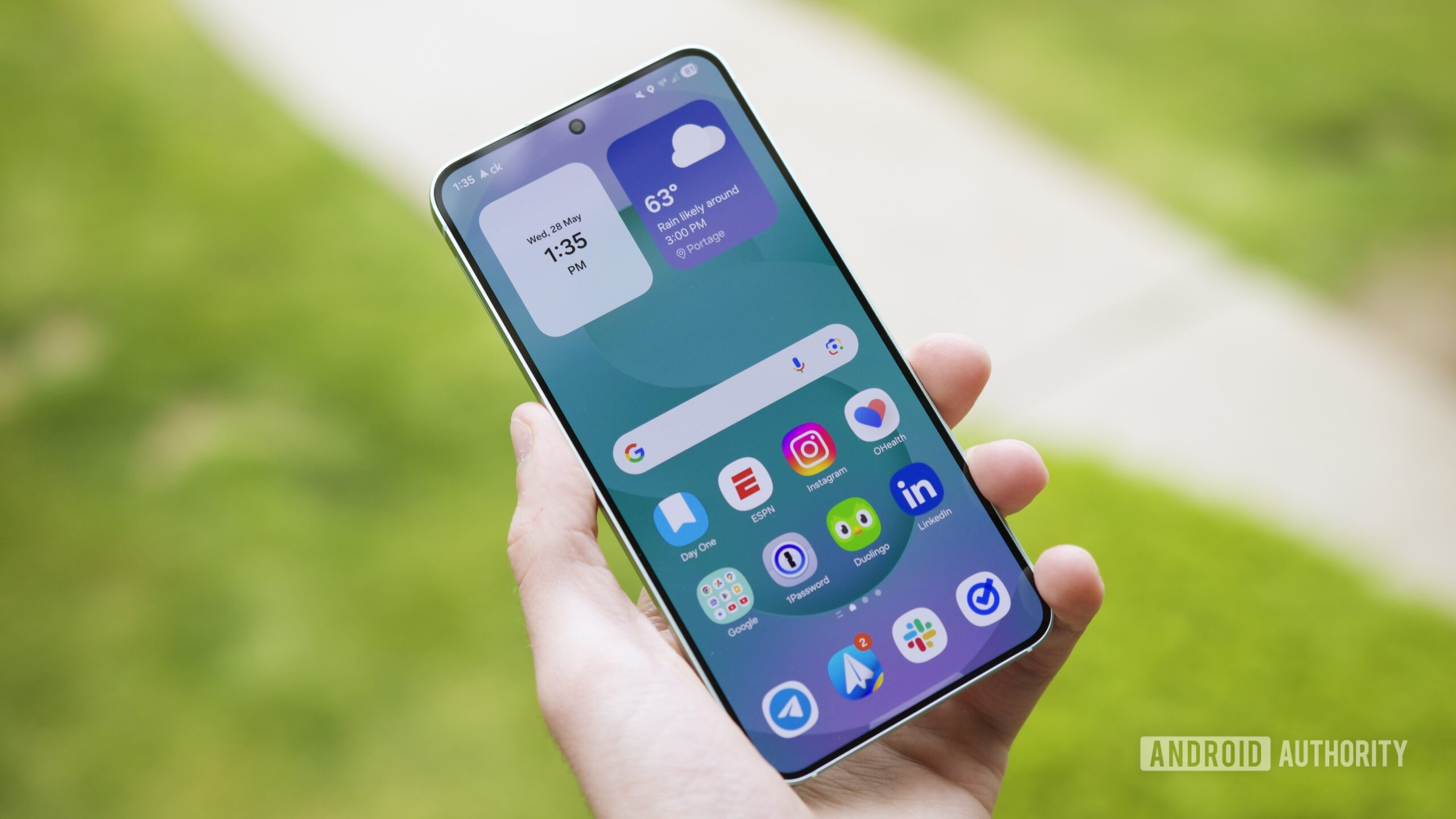 Samsung Notes finally brings its handy math solver to Galaxy phones with One UI 8